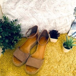 Kelly & Katie Tan Espadrille Platform Heels Sz 6.5